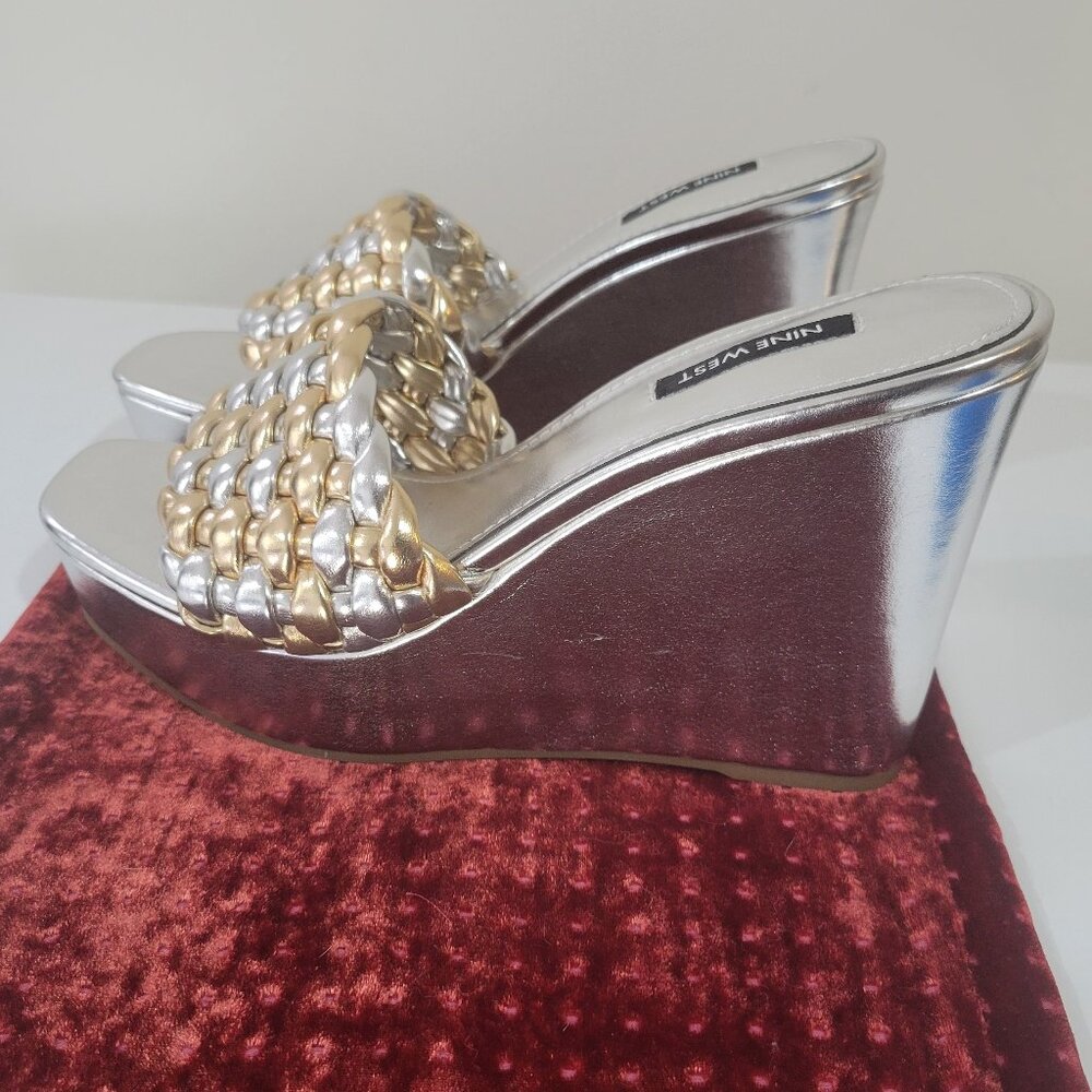 Nine West Metallic Silver & Gold Leather Wedge Size 8.5 Sandals NWT - Picture 6 of 10